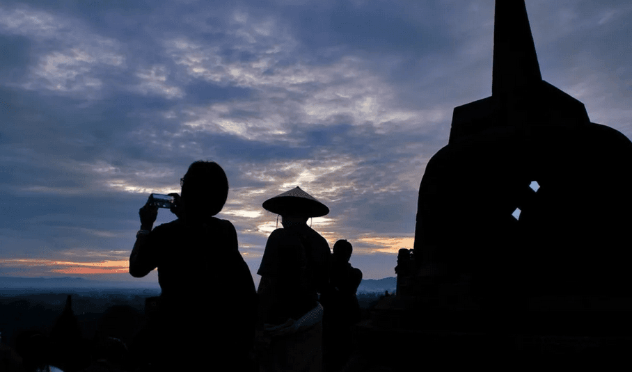 InJourney Hadirkan Promo Sunrise dan Sunset Borobudur Rp350 Ribu saat Libur Imlek 2026