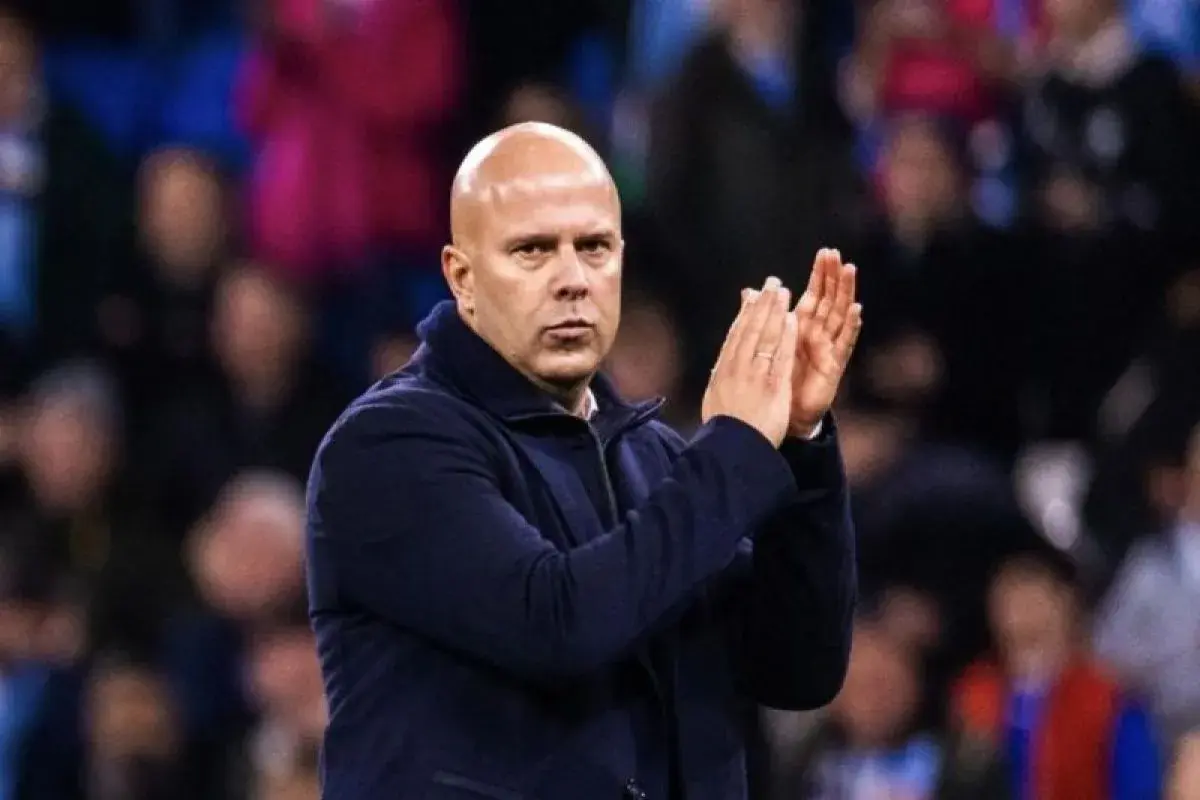 Arne Slot Puji Mohamed Salah dan Model Transfer Liverpool Usai Bungkam Brighton 3-0 di Piala FA