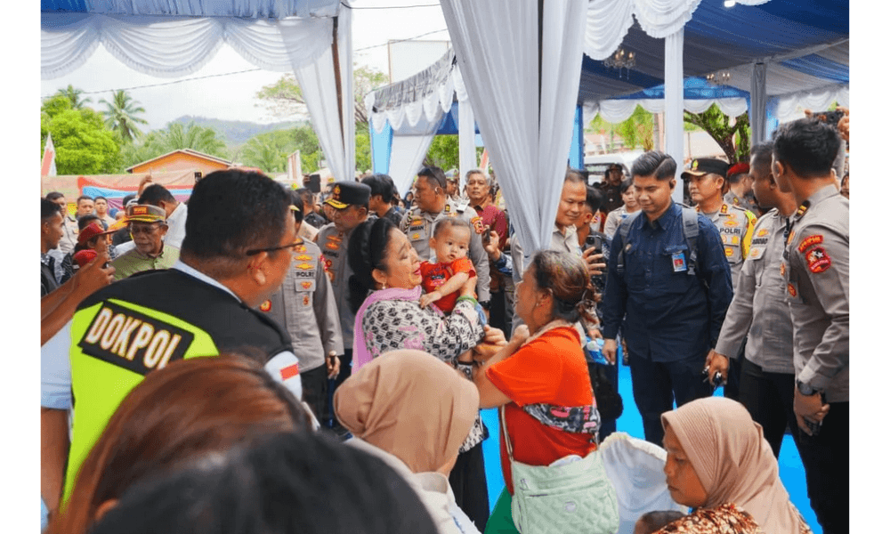Titiek Soeharto Puji Polri Salurkan Bantuan untuk Korban Bencana di Tapanuli Tengah