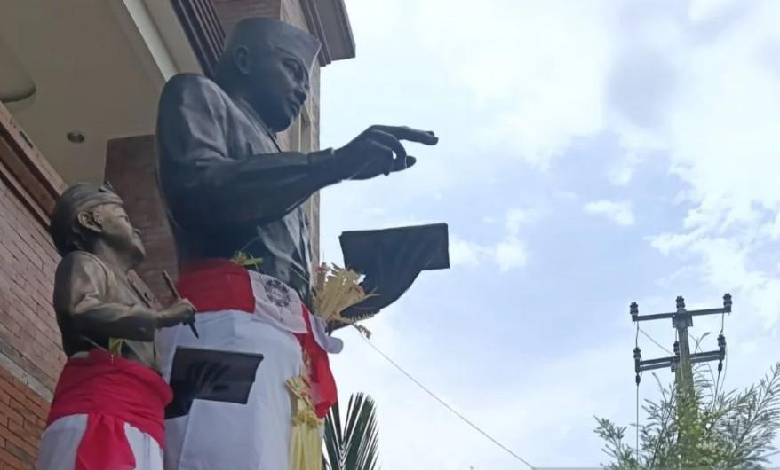 Pemkab Gianyar Bangun Patung Soekarno di Perpustakaan Nawaksara untuk Tanamkan Nilai Pendidikan dan Nasionalisme