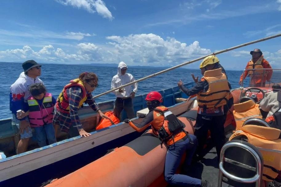 Tim SAR Gabungan Evakuasi Lima Penumpang Perahu Mati Mesin di Perairan Bokan Kepulauan