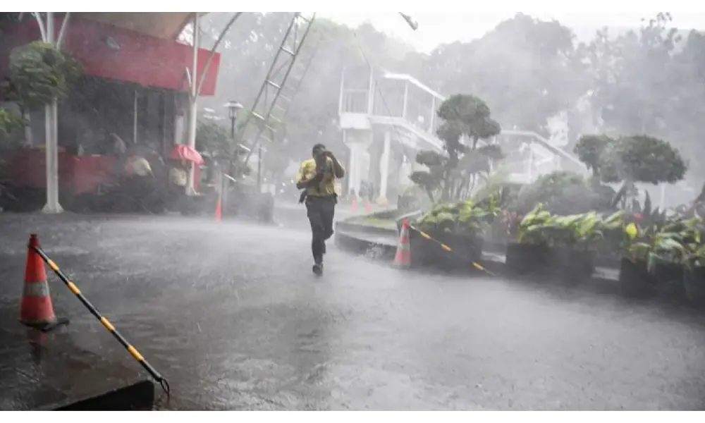 BMKG Keluarkan Peringatan Hujan Lebat hingga Sangat Lebat di Jakarta pada 16–19 Februari 2026