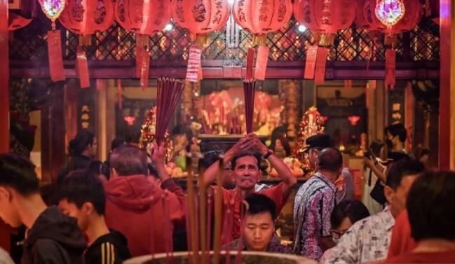 Tahun Kuda Api 2577 Kongzili Disambut Umat Khonghucu, Polisi Amankan Dua Vihara di Jakarta Selatan