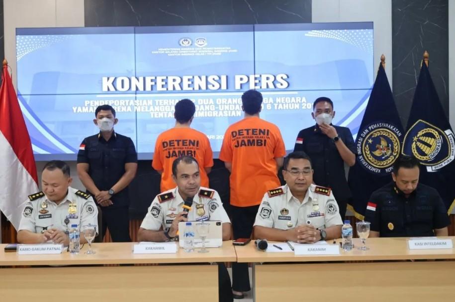 Dua WN Yaman Dideportasi Imigrasi Jambi Usai Coba Ajukan Paspor RI Secara Ilegal