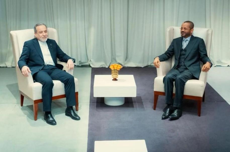 Perundingan Nuklir Iran-AS Berlangsung Konstruktif di Jenewa, Kedua Pihak Sepakat Susun Draf Perjanjian