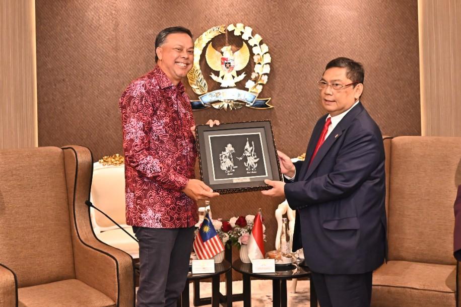 Hubungan Indonesia dan Malaysia Semakin Erat, Utut Adianto Tegaskan Prinsip Satu Keluarga dalam Diplomasi Bilateral