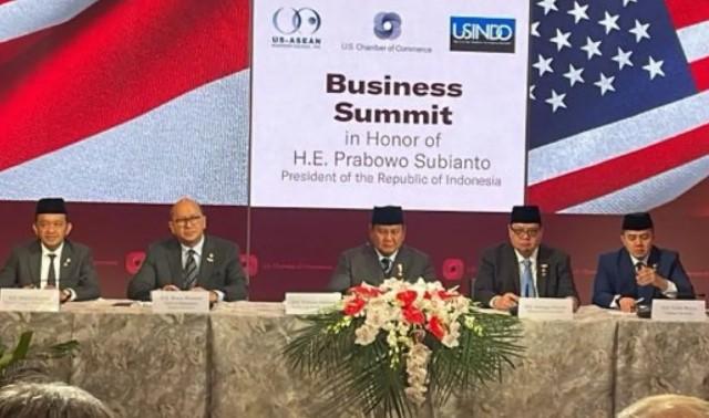 Presiden Prabowo Subianto Percepat Digitalisasi Pendidikan Melalui Pemasangan 288 Ribu Layar Interaktif di Sekolah