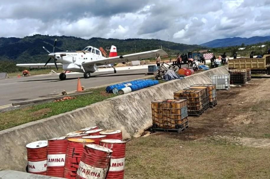 Pesawat Pengangkut BBM Jatuh di Krayan Timur, Camat dan Warga Lakukan Pencarian di Hutan