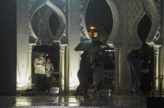 Abi Lamkawe Ajak Jamaah Awali Ramadhan 1447 Hijriah dengan Taubatan Nasuha di Masjid Raya Baiturrahman