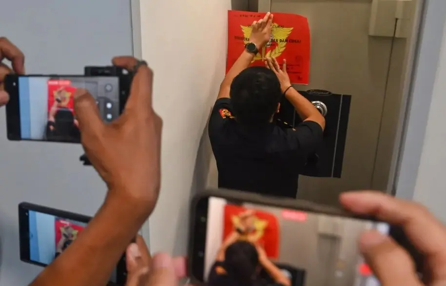 Bea Cukai dan Pajak Segel Toko Perhiasan Mewah Bening Luxury di Pluit Terkait Dugaan Pelanggaran Impor dan Pajak