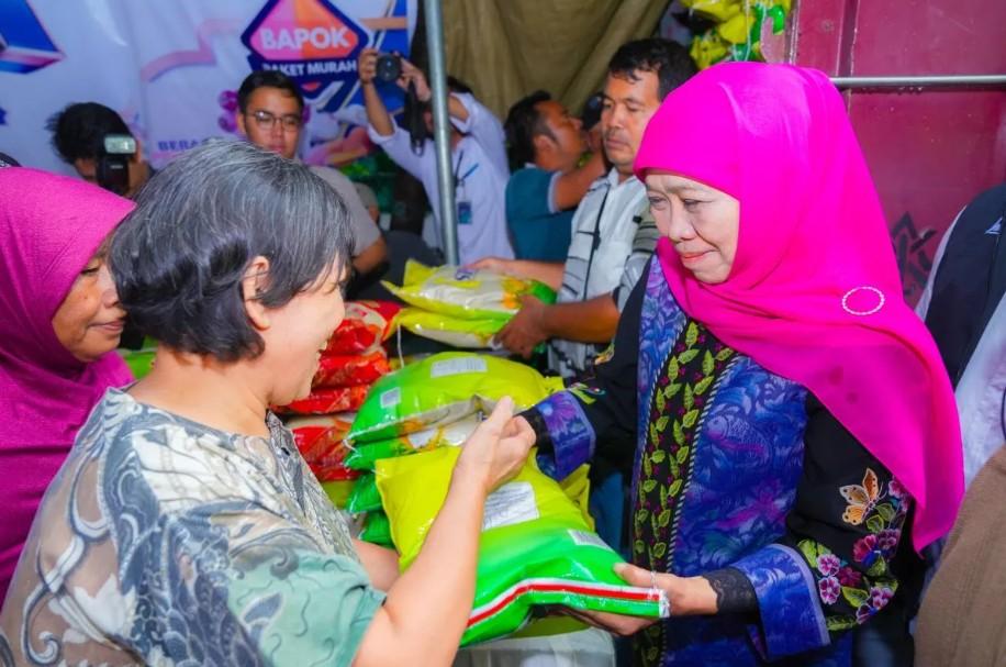 Gubernur Khofifah Intensifkan Pasar Murah di Surabaya Selama Ramadhan untuk Jaga Stabilitas Harga Jelang Idul Fitri 1447 H