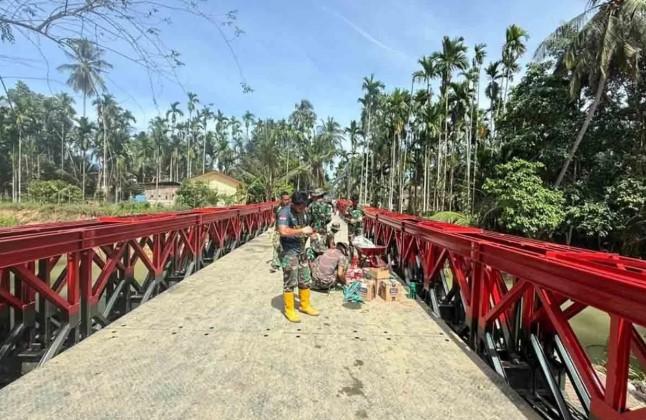 Pulihkan Aceh, TNI Rampung Bangun Jembatan Darurat di Aceh Utara