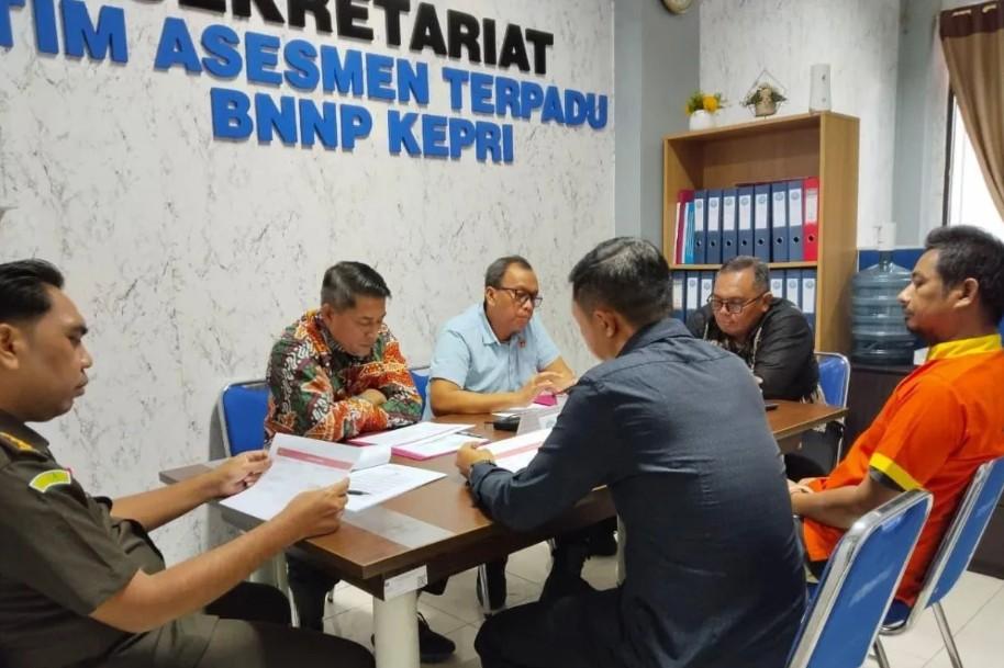 Kepala Puskesmas Moro Dokter BSS Jalani Asesmen Narkotika di BNN Kepri Usai Ditangkap Terkait Dugaan Penyalahgunaan Sabu