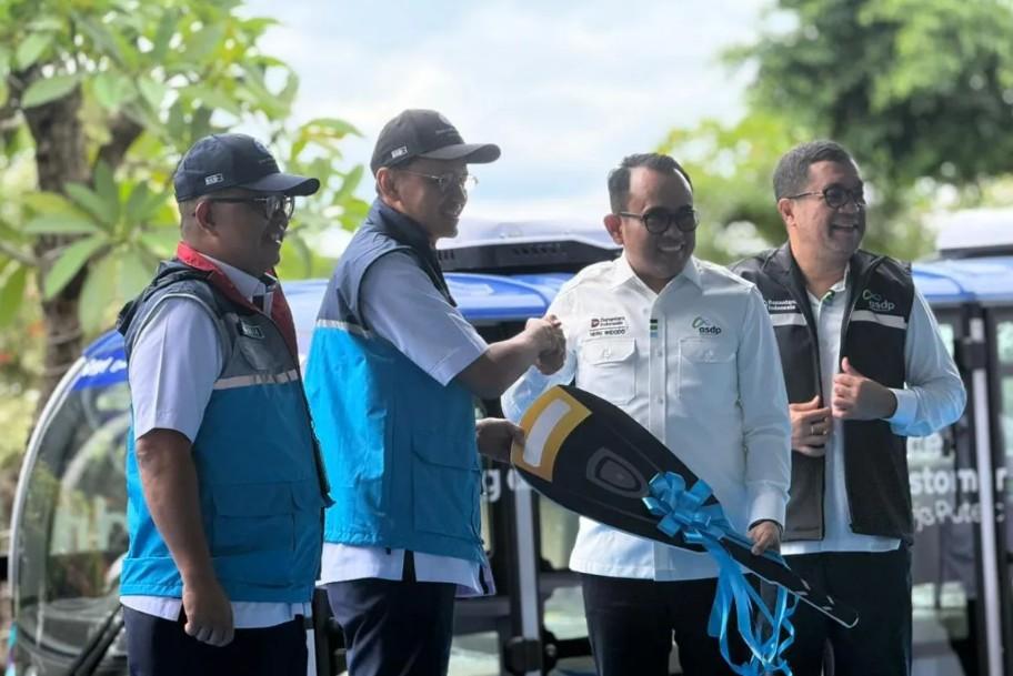 JRP Insurance Serahkan Shuttle Bus kepada ASDP untuk Perkuat Layanan Mudik Lebaran 1447 H