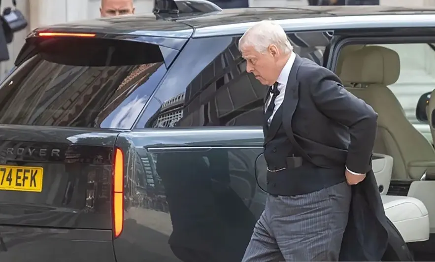 Polisi Inggris Mengakhiri Penggeledahan Terkait Dugaan Pelanggaran Jabatan Publik Andrew Mountbatten-Windsor