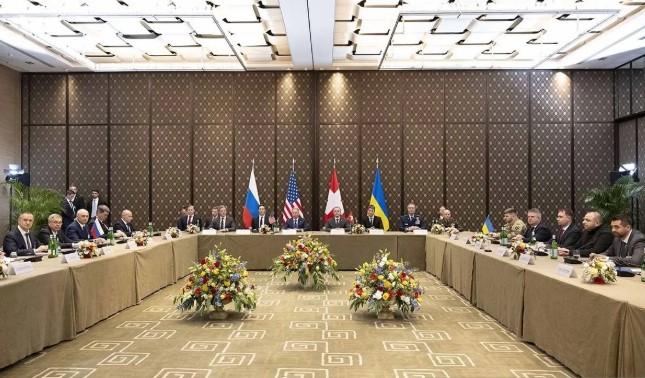 Inggris Umumkan Hampir 300 Sanksi Baru terhadap Rusia pada Peringatan Keempat Perang Ukraina