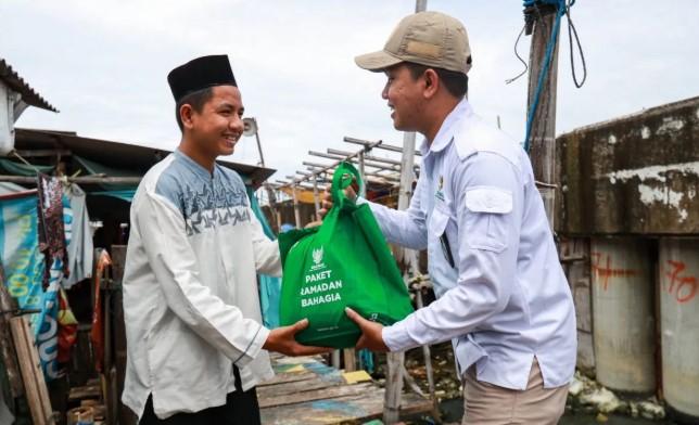 Baznas RI Salurkan Paket Ramadhan Bahagia untuk 65 Santri Tahfiz Apung Kamal Muara