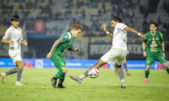 Tavares Evaluasi Akurasi Tembakan Persebaya Usai Menang 1-0 atas PSM, Gali Freitas Bersyukur Cetak Gol