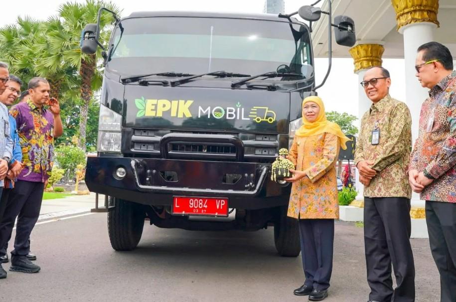 Gubernur Khofifah Indar Parawansa Berangkatkan Truk EPIK Mobile untuk Kendalikan Inflasi di 15 Daerah Jawa Timur
