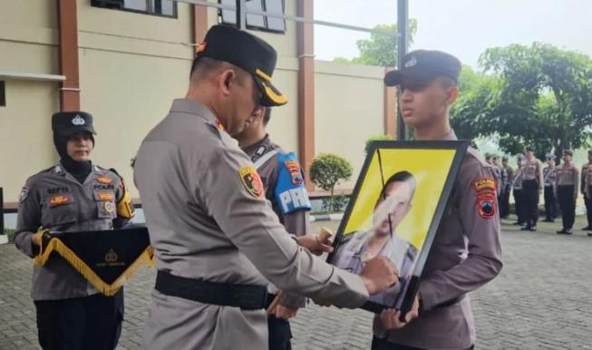 Kapolres Temanggung Pimpin Upacara PTDH Satu Anggota karena Pelanggaran Kode Etik