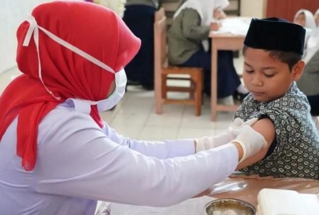 Rendahnya Cakupan Imunisasi Dinilai Picu Lonjakan Kasus Campak di Indonesia
