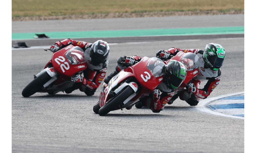 Empat Pembalap Indonesia Raih Poin Perdana Moto4 Asia Cup 2026 di Buriram