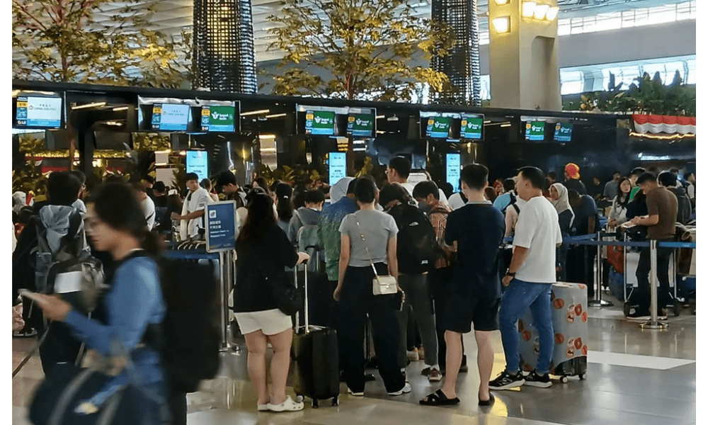 Bandara Soetta Umumkan Penundaan dan Pembatalan Penerbangan Menuju Timur Tengah