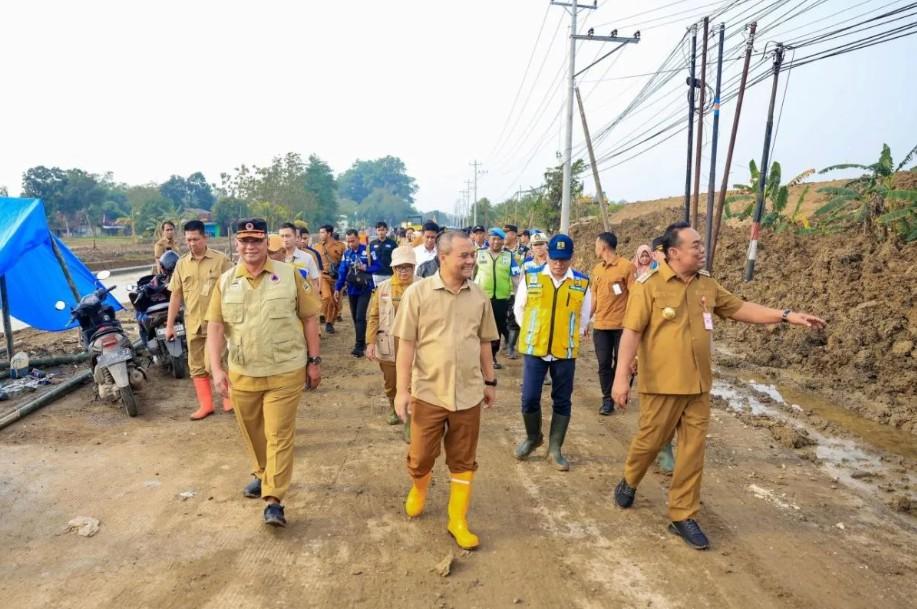 Gubernur Ahmad Luthfi Targetkan Jalan Semarang–Godong yang Putus Akibat Tanggul Jebol Bisa Dilalui H-7 Lebaran 2026