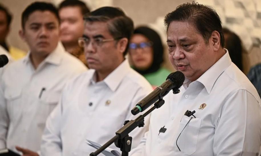 Airlangga Hartarto Umumkan Bonus Hari Raya Rp220 Miliar untuk 850 Ribu Mitra Ojek Daring