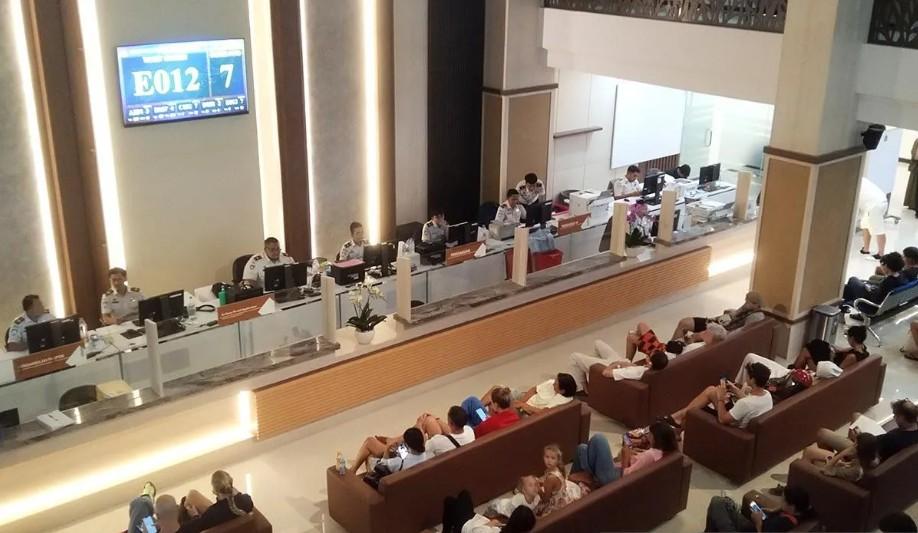 Imigrasi Ngurah Rai Terbitkan 54 ITKT bagi WNA Terdampak Konflik Timur Tengah