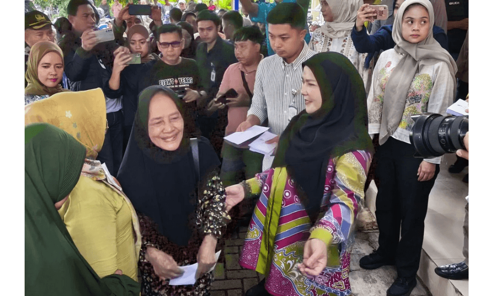 Pemkot Bandarlampung Salurkan Bantuan Beras dan Uang Tunai kepada 1.202 Warga Terdampak Banjir