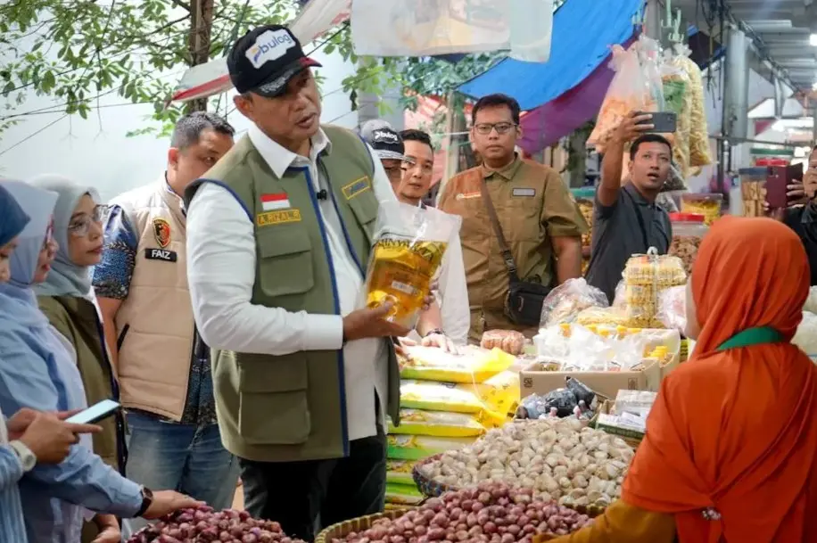Bulog Memastikan Stok Beras dan Minyak Goreng Aman Hingga Akhir 2026, Masyarakat Diminta Tidak Panic Buying