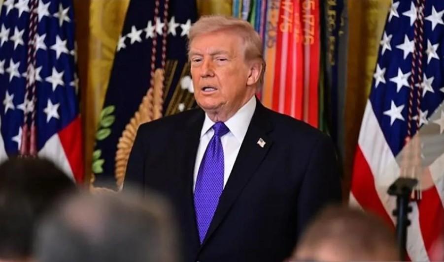 Trump Menyatakan Akan Longgarkan Sanksi Minyak untuk Menekan Harga Global di Tengah Ketegangan Iran