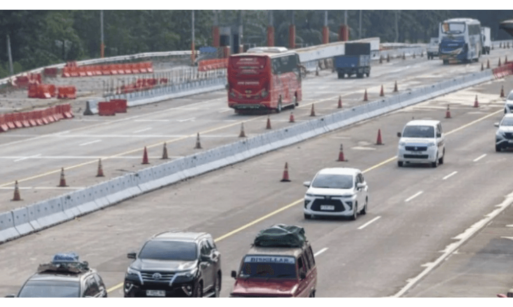 Arus Kendaraan di Tol Cipali Meningkat pada H-6 Lebaran, Didominasi Kendaraan Minibus