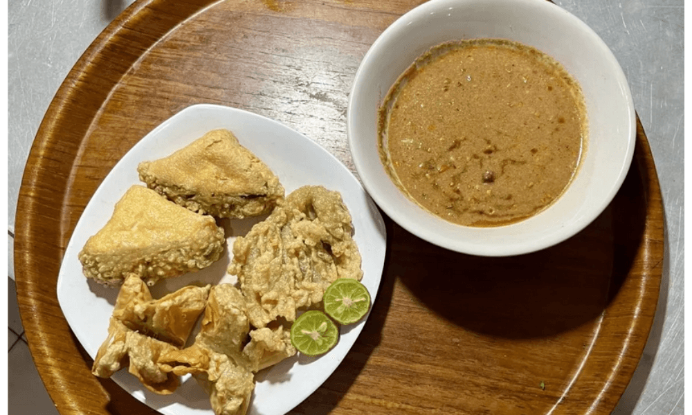 Batagor Yunus Bandung Jadi Buruan Pemudik, Kuliner Legendaris Sejak 1972 yang Laris untuk Oleh-oleh