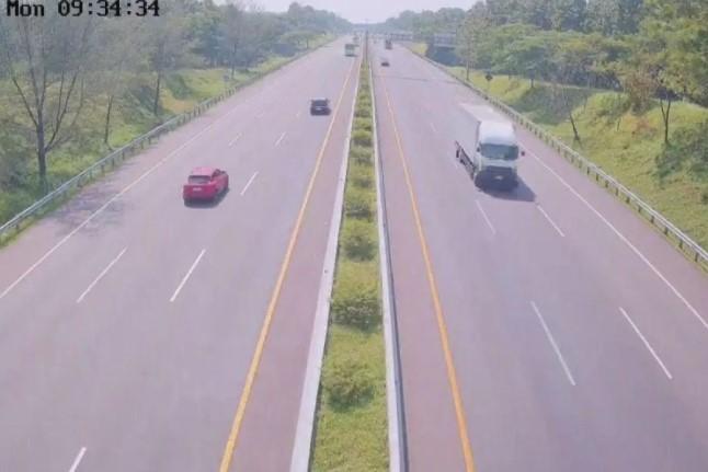 Arus Lalu Lintas Tol Cipali H-5 Lebaran Terpantau Melandai namun Tetap Ramai Lancar