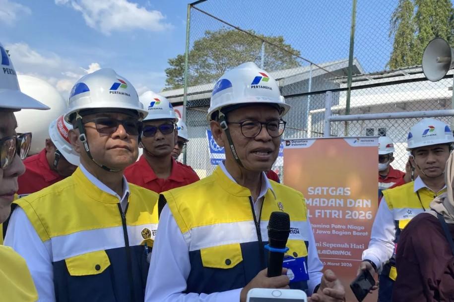 Antrean Panjang di SPBU, Wamen ESDM Yuliot Tanjung Pastikan Stok BBM Nasional Tetap Aman