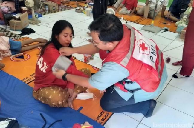 PMI Jakarta Selatan Buka Posko Kesehatan Gratis bagi Penyintas Kebakaran di Bintaro