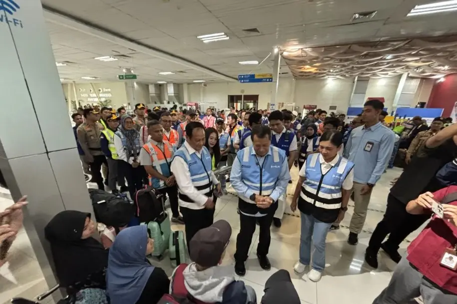 WamenPANRB dan Wamenhub Tinjau Puncak Arus Mudik di Tanjung Priok, Pastikan Layanan Transportasi Optimal