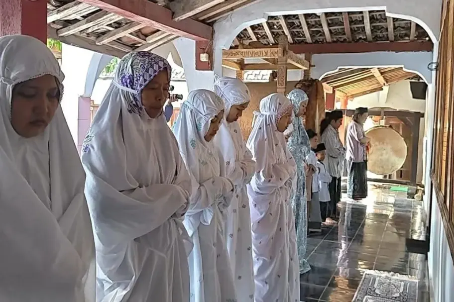Ratusan Jamaah Thariqah Syathariyah di Ponorogo Rayakan Idul Fitri Lebih Awal dengan Khidmat
