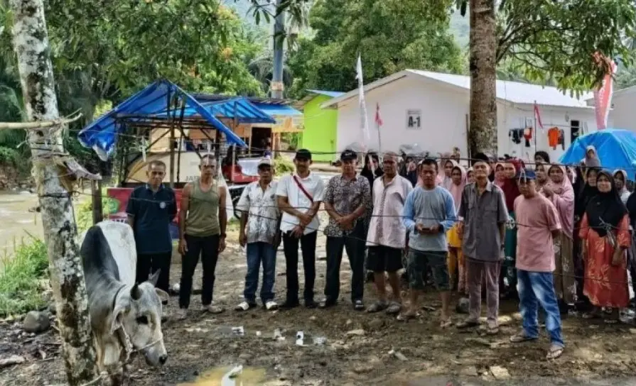 Gubernur Bobby Nasution Salurkan 10 Sapi untuk Korban Bencana di Tapanuli Jelang Lebaran 2026