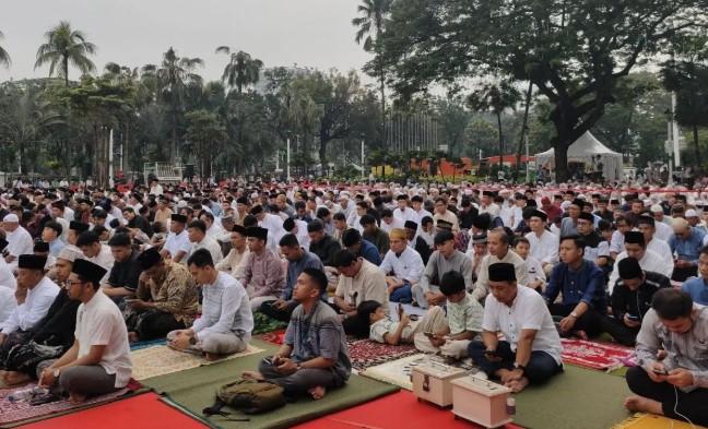 Ma'ruf Amin Jadi Khatib Shalat Id di Balai Kota DKI, Ribuan Jamaah Hadiri