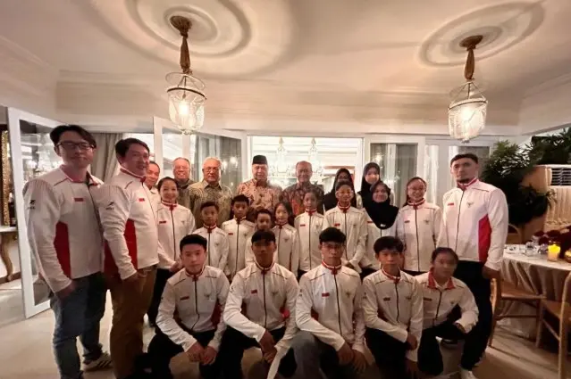 Ketua DPD RI Lepas Tim Pelajar BLiSPI U-17 Berlaga di Turnamen Internasional Bangkok