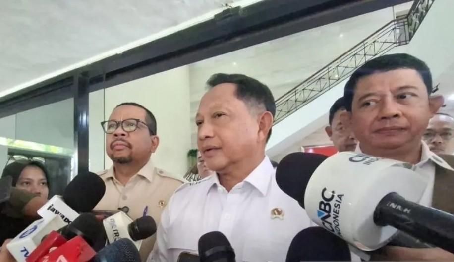 Kebijakan Pembatasan BBM Picu Panic Buying, Mendagri Ungkap Penyebab Antrean di Singkawang dan Bengkayang