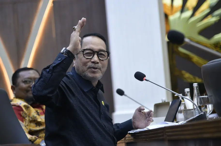 Kritik Keras DPR: Komitmen Negara terhadap Pendidikan dan Kesejahteraan Guru Dipertanyakan