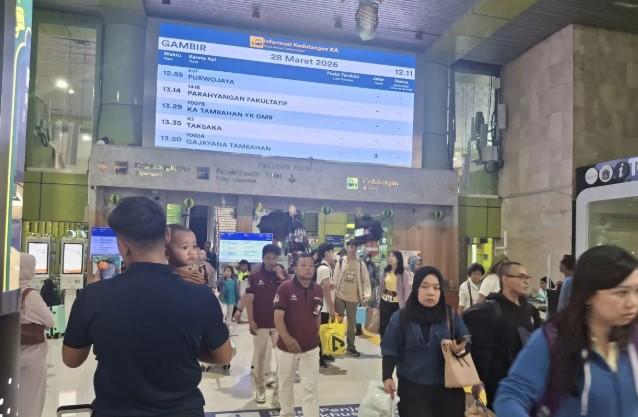 Penumpang Menilai Kereta Api Jadi Moda Favorit karena Nyaman Saat Arus Balik Lebaran 2026