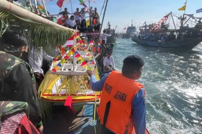 Pemkab Jepara Percantik Tradisi Lomban Kupatan untuk Menarik Wisatawan Asing ke Pesta Laut