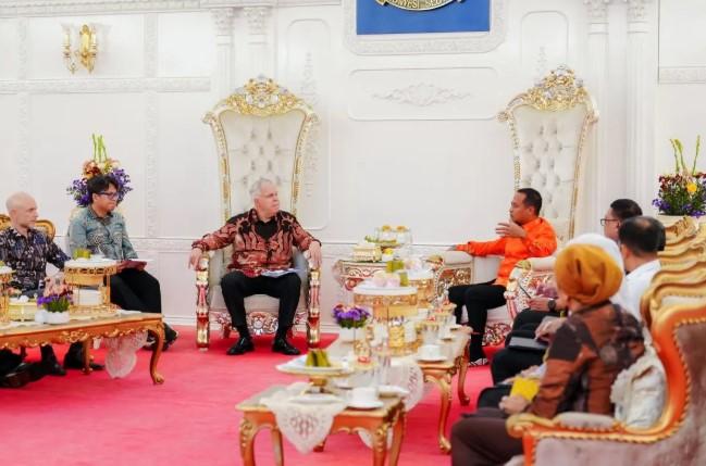 Gubernur Sulsel Sampaikan Pesan Perdamaian Dunia saat Terima Kunjungan Kedubes AS