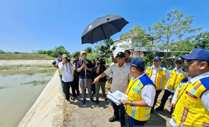 Menteri PU Dody Hanggodo Percepat Pengerukan Muara Sungai Babakan untuk Atasi Banjir di Brebes
