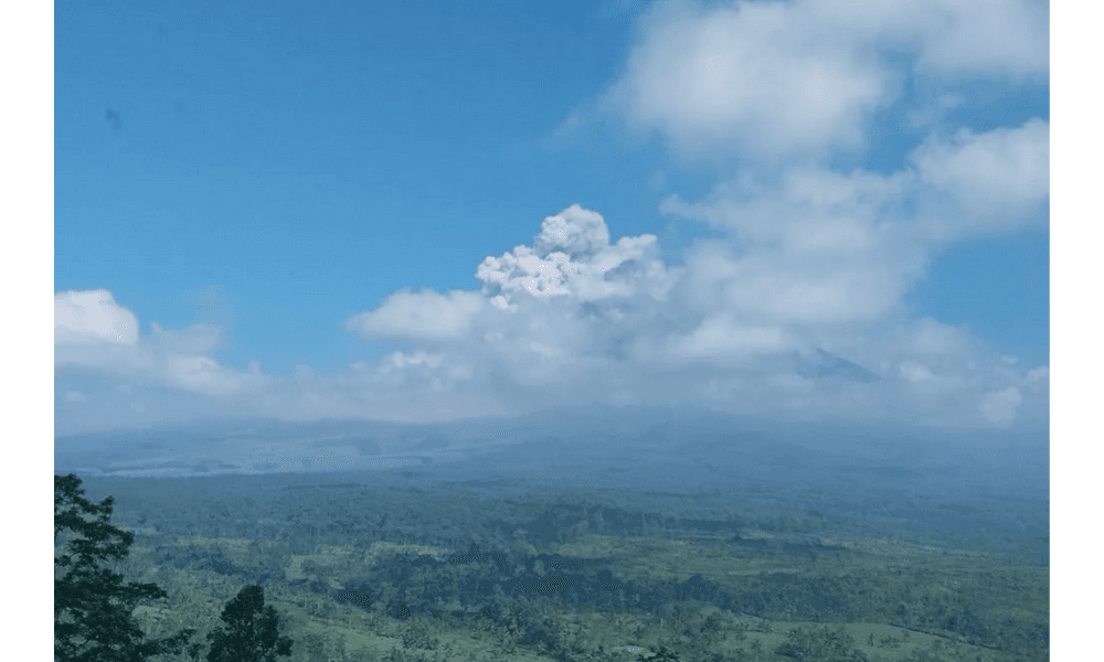 Gunung Semeru Erupsi, Kolom Abu Capai 800 Meter dan Awan Panas Meluncur 3,5 Km